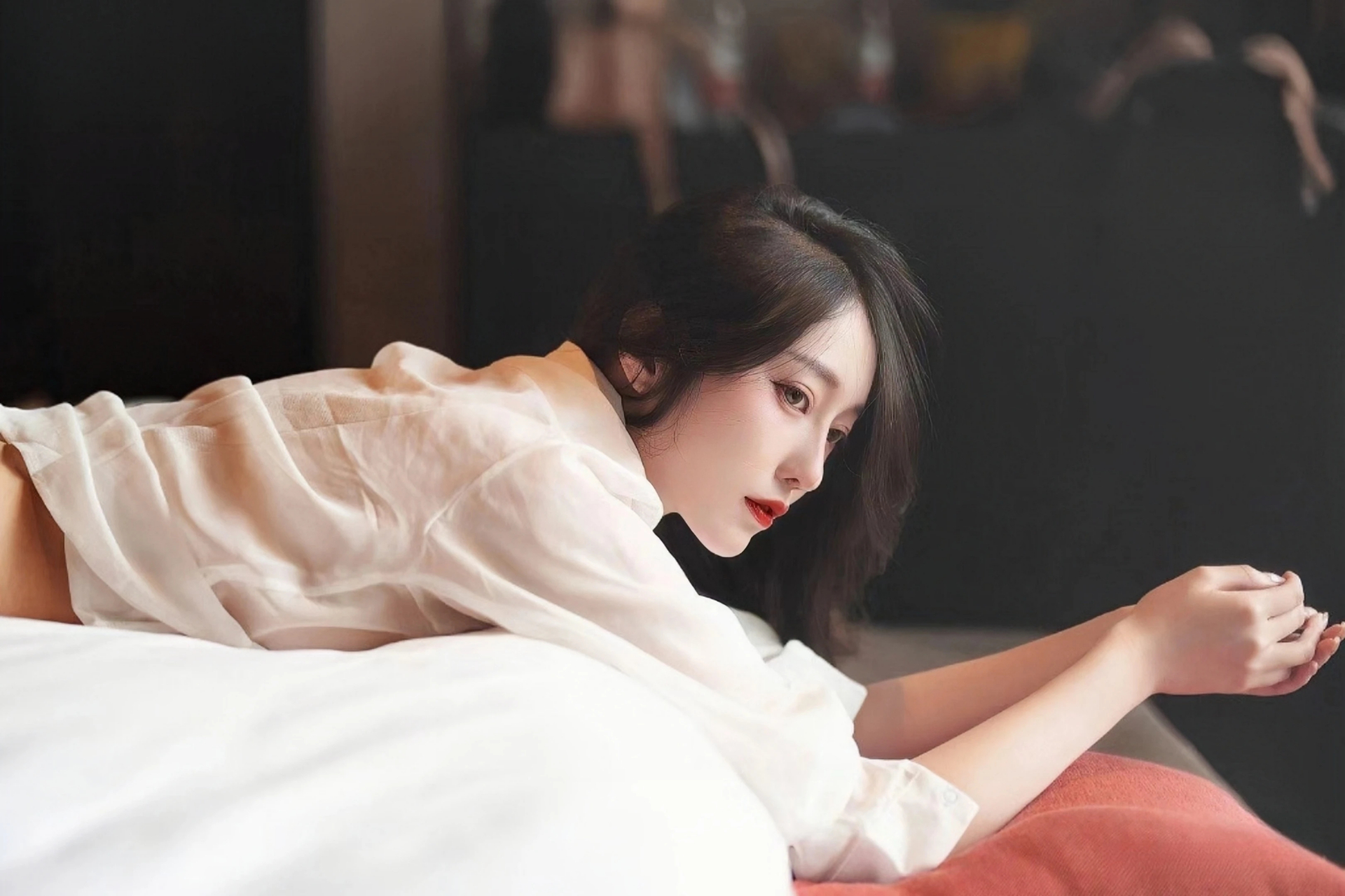 （经济观察）政策效应加速显现 经济“半年报”显示中国消费热力攀升